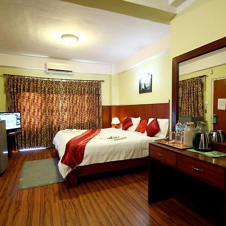 Classic Nepal Hotel Катманду Екстер'єр фото