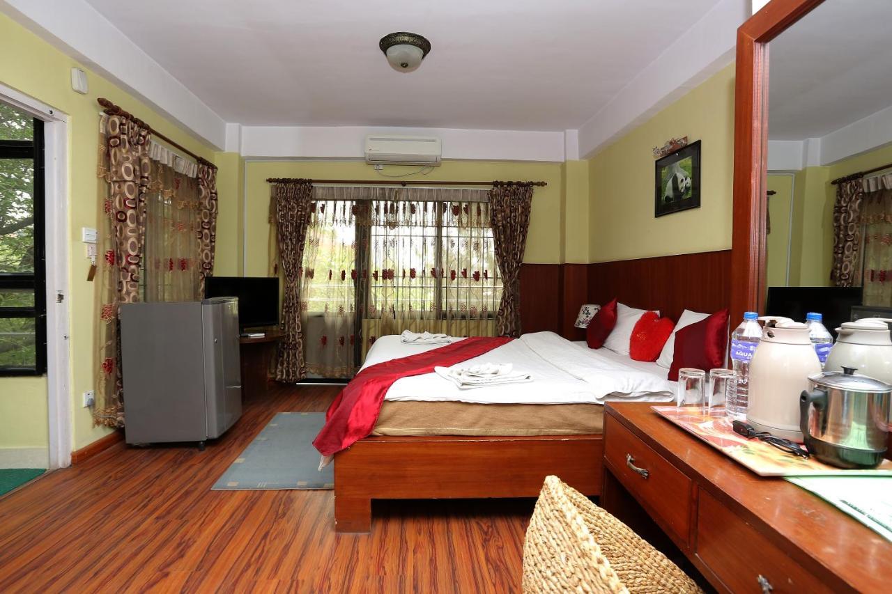 Classic Nepal Hotel Катманду Екстер'єр фото